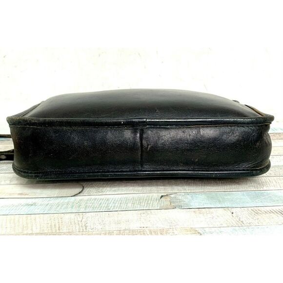 VTG MICHAEL GREEN SEATTLE BLACK GENUINE LEATHER ZIP MESSENGER SHOULDER BAG XBODY - Picture 8 of 12